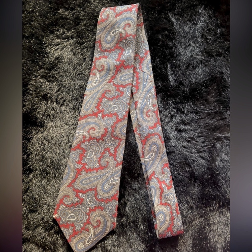 Authentic Christian dior Silk multi colored paisley print stunner tie. - Picture 10 of 14